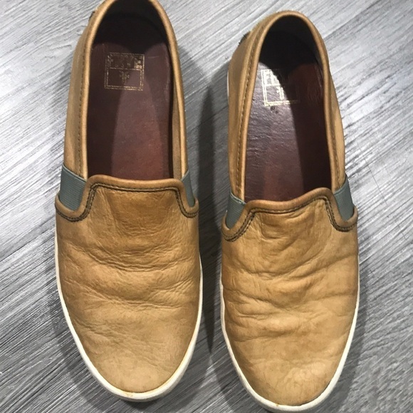 FRYE Ivy Antique Textured Leather Slip-On Sneakers - Picture 4 of 11
